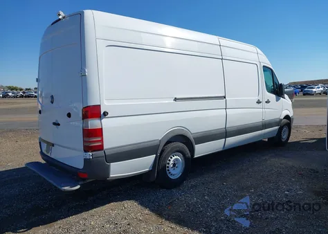 2015 Mercedes-Benz Sprinter 2500 High Roof z USA, uszkodzony, nr VIN WD3PE8DB1FP135363